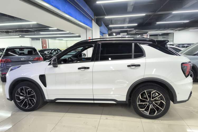 Used Lynk & Co 01 EM-P 2023 1.5TD EM-P Dawn Edition Exterior 3