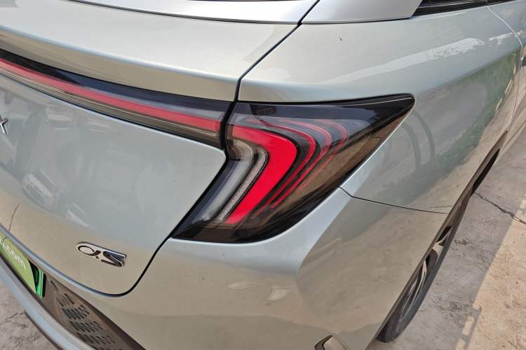 Used ARCFOX Alpha S 2022 525S 160kW Right Rear Taillight