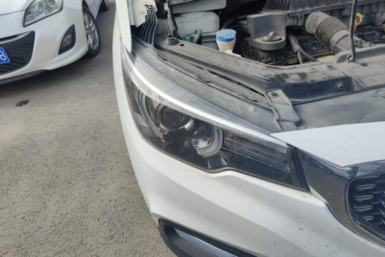 Used MG ZS 2018 1.5L Manual Comfort Edition China V Standard Right Front Headlight