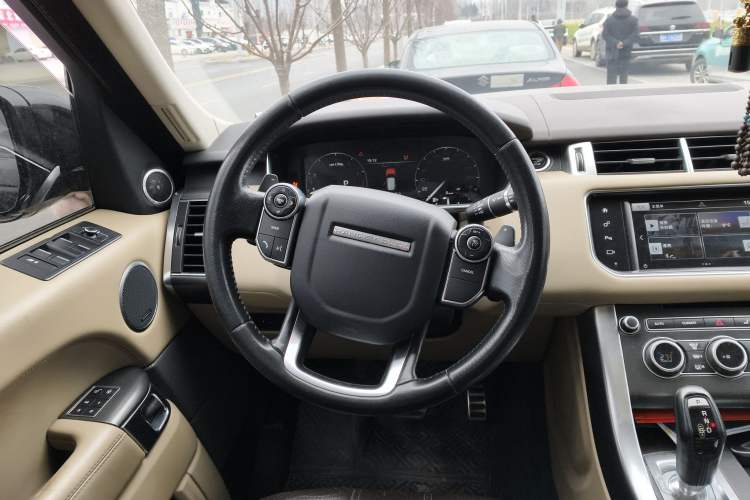 Used Land Rover Range Rover Sport 2015 3.0 SC V6 HSE DYNAMIC
