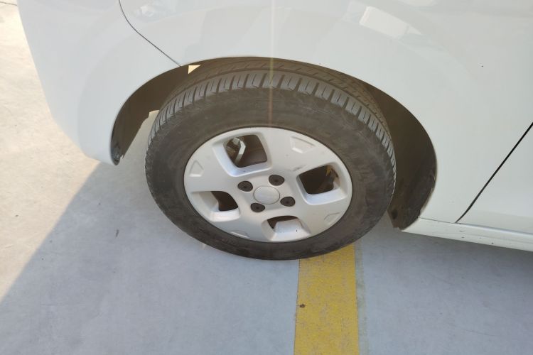 Used Roewe Clever 2021 302 km New Four-Seater Super-Efficient Version
