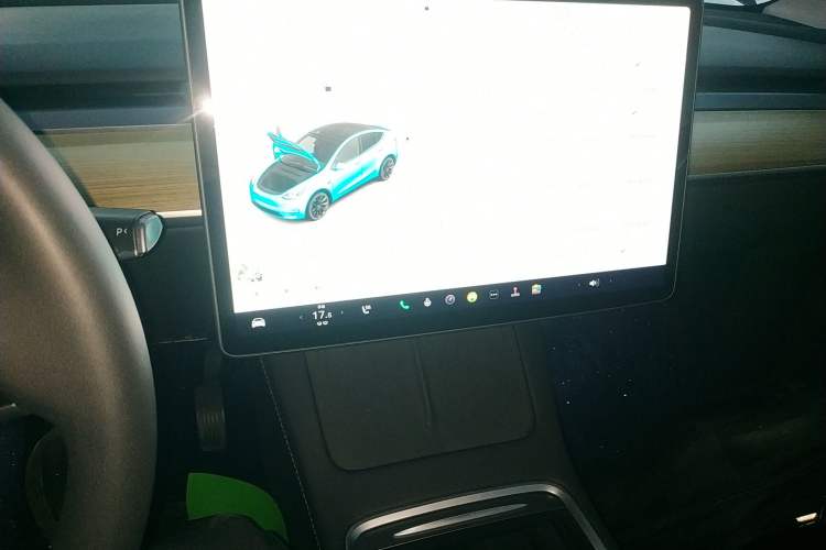 Used Tesla Model Y 2022 Revised Version Rear-Wheel Drive Audio And AC Panel