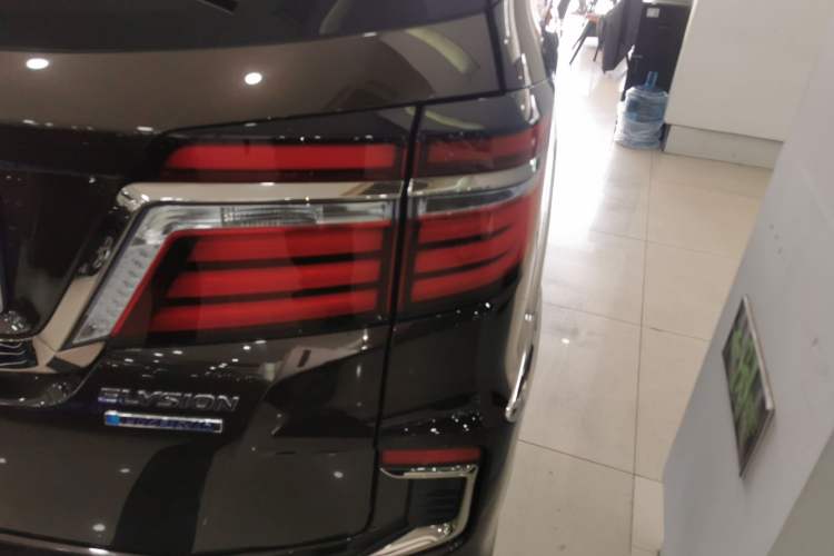 Used Honda Elysion 2019 2.0L Hybrid Luxury Edition