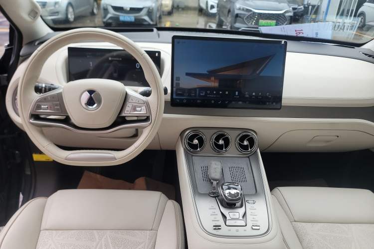 Used Denza N8 2023 Four-Wheel Drive Ultra-Hybrid Flagship Seven-Seater Version
