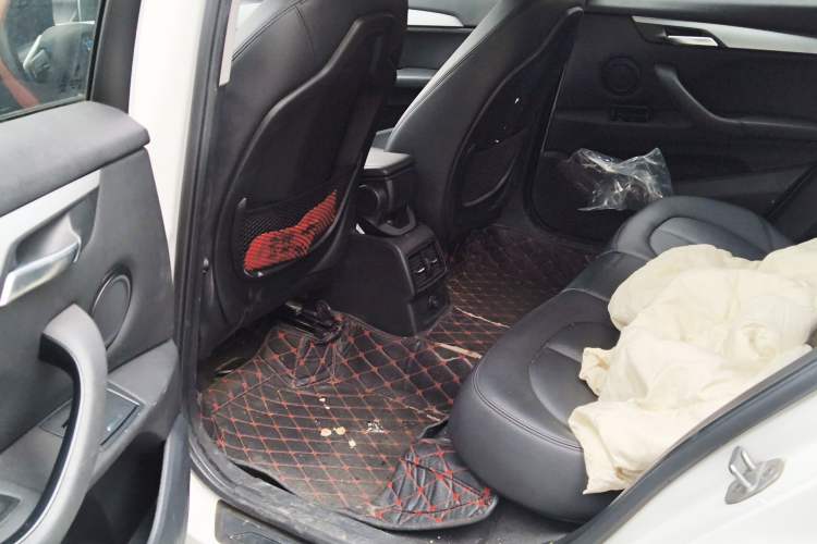 Used BMW X1 2018 sDrive18Li Fashion Model Left Rear Seat