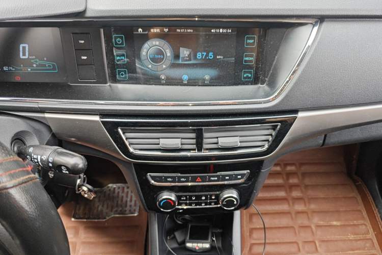 Used CHANGAN KAICHENG Oushang A600 2016 1.5L Manual Elite 7-Seater