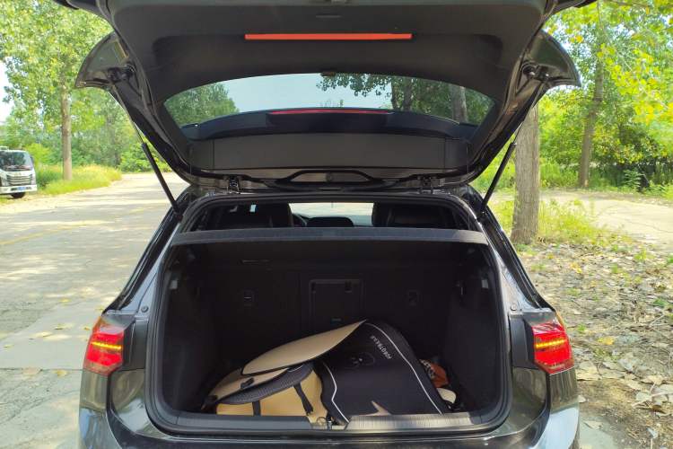 Used Volkswagen Golf 2023 Facelift 280TSI DSG R-Line Lite