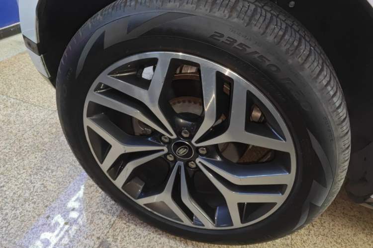 Used Land Rover Range Evoque New Energy 2021 Aurora L P300e Luxury Edition Right Rear Wheel Hub