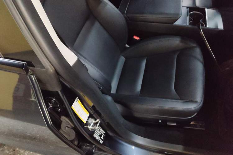 Used Tesla Model 3 2023 Rear-Wheel-Drive Version