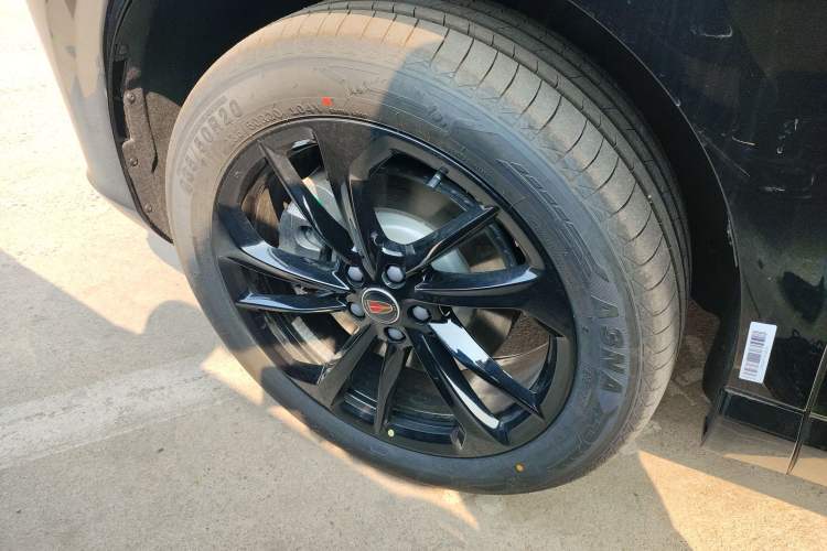 Used Hongqi HS3 PHEV 2025 Model 125km Jingwei PLUS 2 Millionth Anniversary Edition