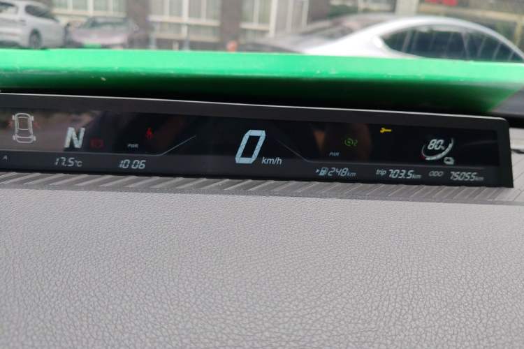 Used NETA V 2021 Standard Range Entertainment Edition Instrument Cluster