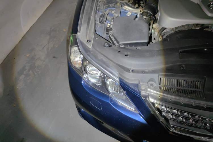 Used Toyota Reiz 2010 2.5V Fashion Elite Edition Right Front Headlight