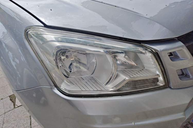 Used Isuzu JLM 