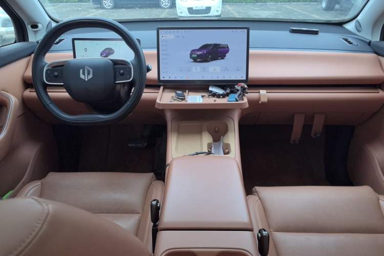 Used Leapmotor C16 2024 Range-Extended 200 LiDAR Edition Center Console