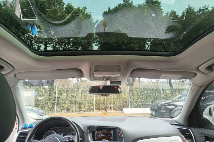 Used Audi Q5 2017 Plus 40 TFSI Technology Model
