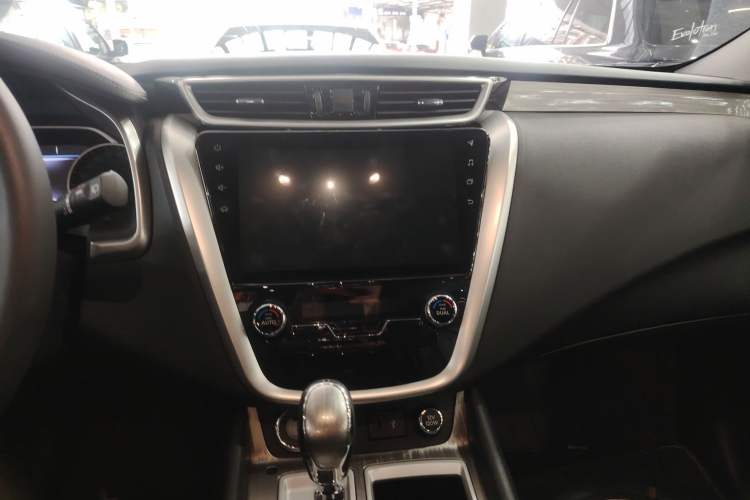 Used Nissan Murano 2021 2.5L XL Two-Wheel Drive Smart Connect Luxury Edition
