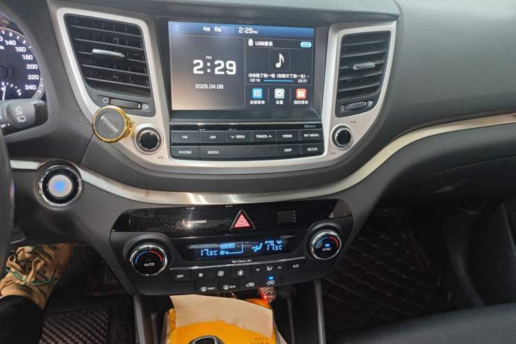 Used Hyundai Tucson 2015 1.6T Dual-Clutch Two-Wheel-Drive Smart Model
