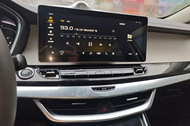 Used Geely Auto Jiajie 2019 1.5TD MHEV DCT Luxury Edition Audio And AC Panel