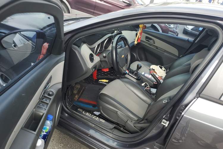 Used Chevrolet Cruze 2013 1.6L SL Grand Edition Manual Transmission
