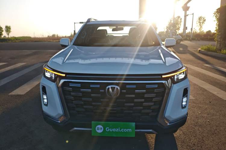 Used CHANGAN Lantop 2023 2.0T Manual Two-Wheel Drive Gasoline Elite Version Standard Cab Front