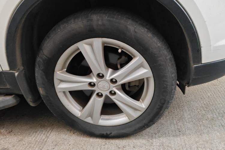 Used Bestune X80 2016 2.0L automatic Comfort trim level