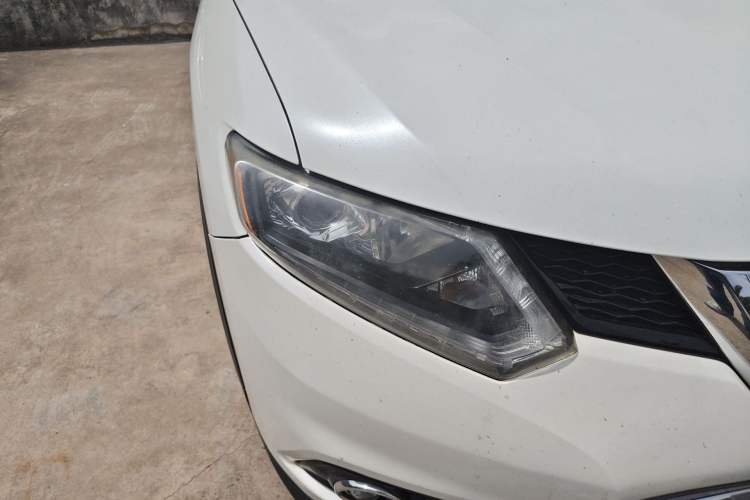 Used Nissan X-Trail 2015 2.0L CVT Comfort MAX Edition 2WD
