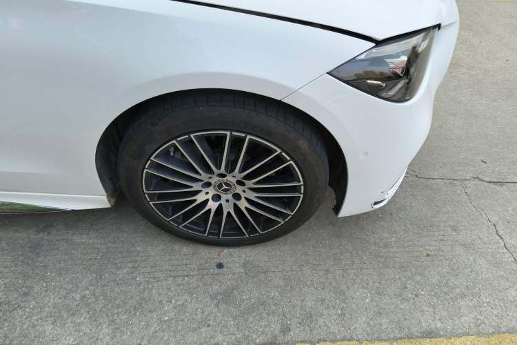 Used Mercedes-Benz C-Class 2023 C 260 L Sport Edition Right Front Wheel Hub