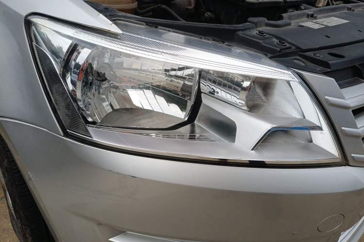 Used Volkswagen Santana 2015 1.4L Manual Fashion Edition
