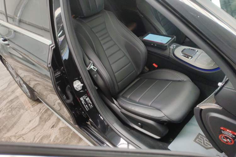 Used Mercedes-Benz E-Class 2021 Restyled E 300 L Sporty and Stylish Edition
