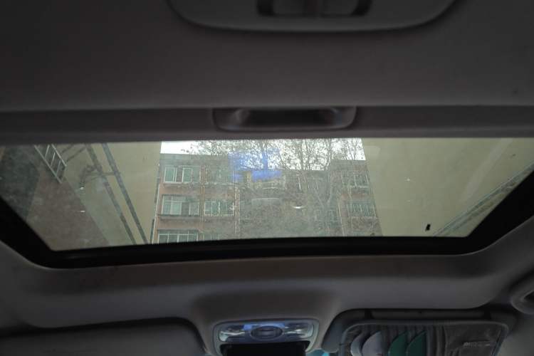 Used Kia Carens 2011 2.0L 7-Seater Automatic Standard Edition