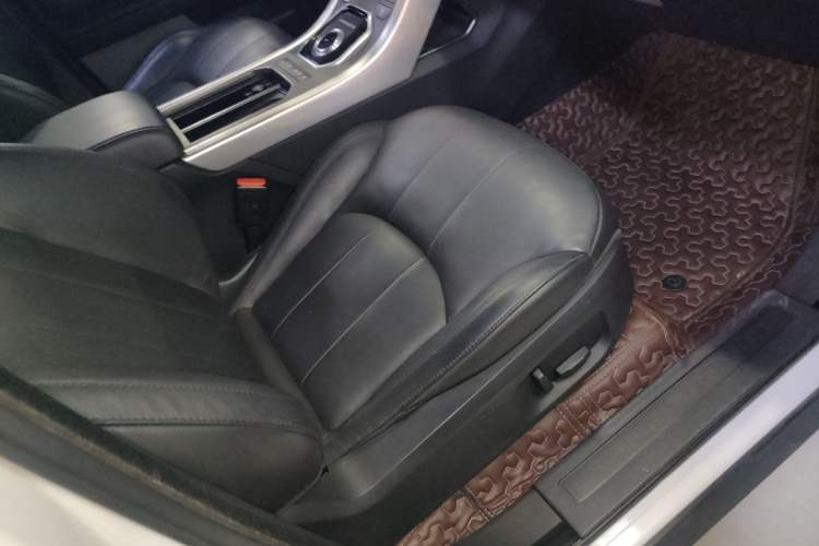 Used Land Rover Range Rover Evoque 2018 200PS PURE New Fashion Edition
