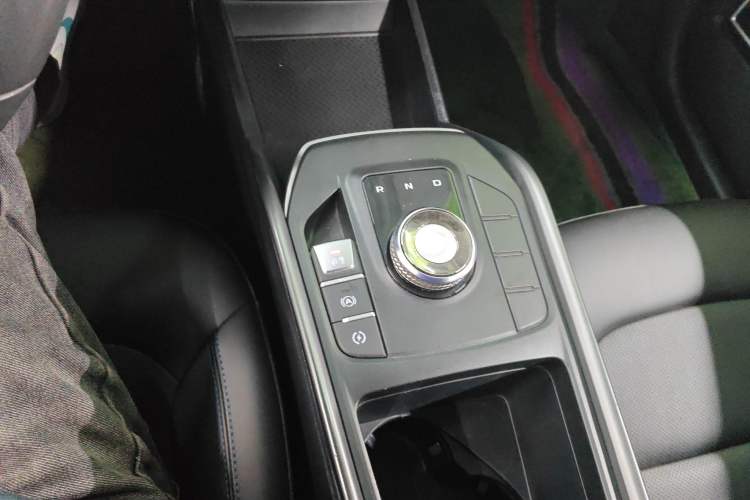 Used Geely Auto Emgrand New Energy 2022 EV Pro Ride-Hailing Version Lithium Iron Phosphate
