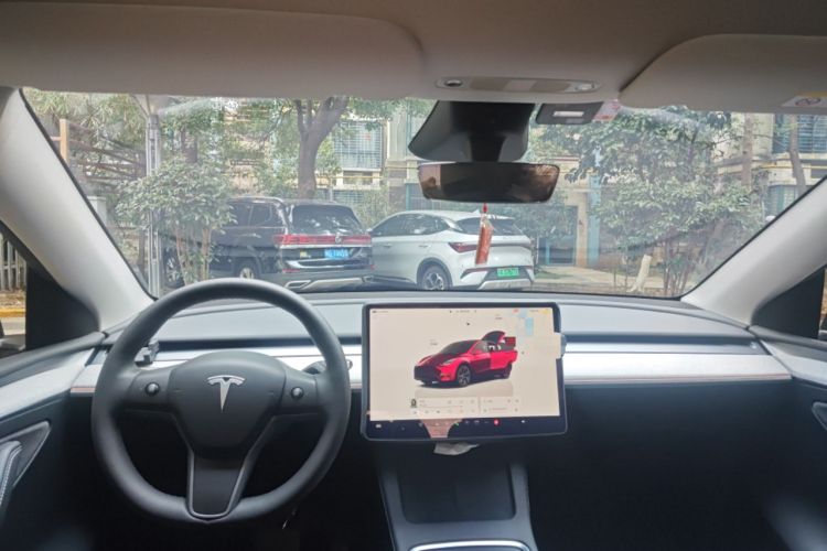 Used Tesla Model Y 2024 Rear-Wheel-Drive Version
