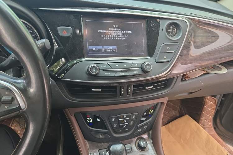 Used Buick Envision 2017 28T Four-Wheel Drive Elite Model