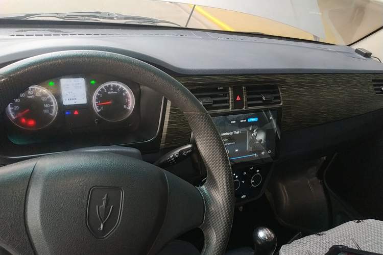 Used Jinbei Hiace X30 2023 1.5L Super-Enjoyment Van 2/5 Seats Non-Air-Conditioned Version SWC15M