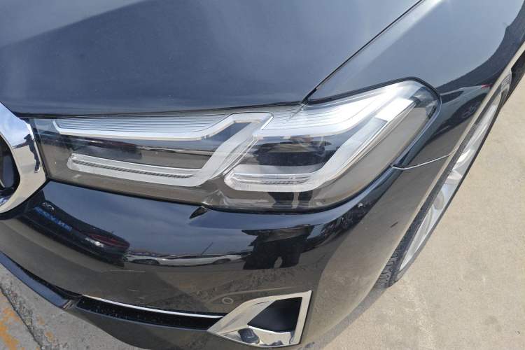 Used BMW 5 Series 2022 Second Facelift 530Li Luxury Edition Premium Package
