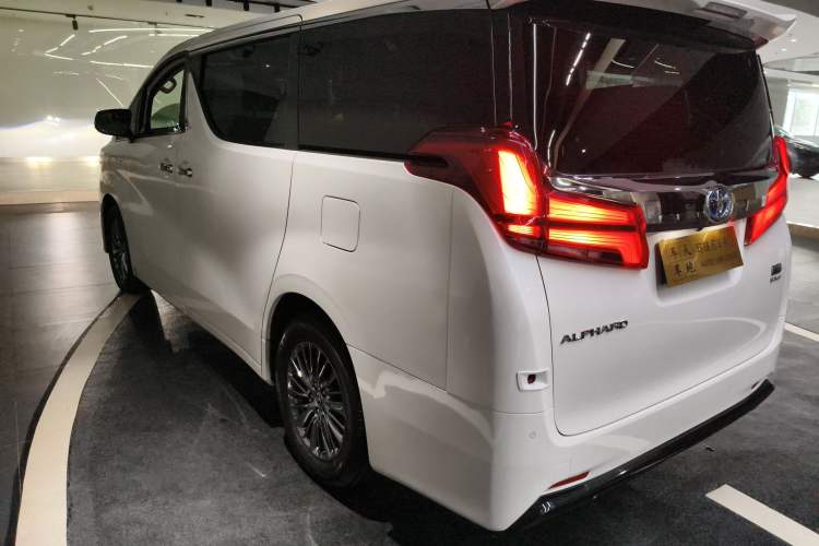 Used Toyota Alphard 2021 Dual-Engine 2.5L Luxury Edition