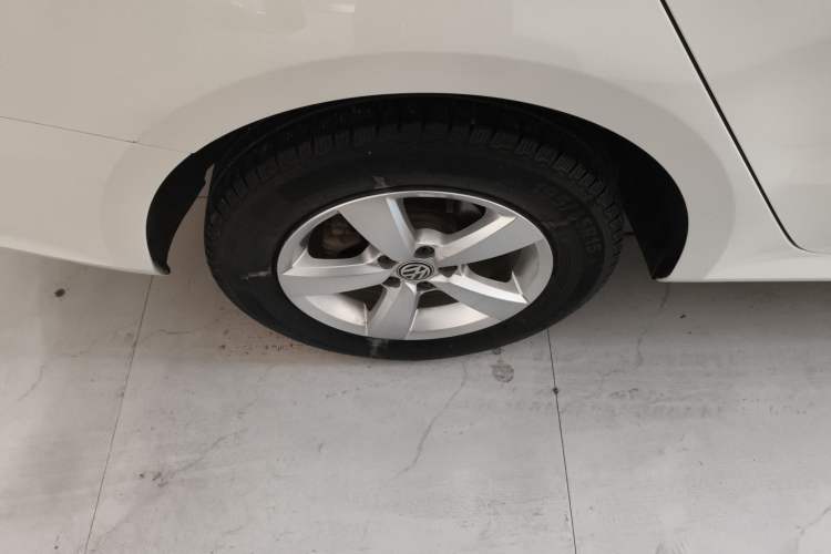 Used Volkswagen Lavida 2019 Lavida Start 1.5L Manual Fashion Edition China VI Standard Right Rear Wheel Hub