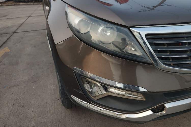 Used Kia Sportage R 2012 2.0L Manual Two-Wheel Drive GL Trim
