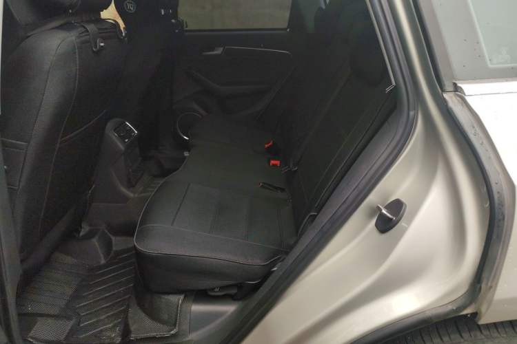 Used Audi Q5 2015 40 TFSI Comfort Model
