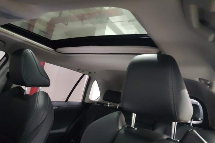 Used Toyota Wildlander 2022 Dual-Engine 2.5L E-CVT Two-Wheel Drive Luxury PLUS Edition Headliner