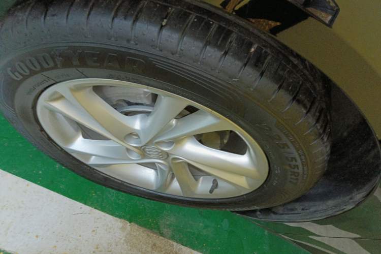 Used Buick Regal 2022 552T Smart Edition Left Front Wheel Hub