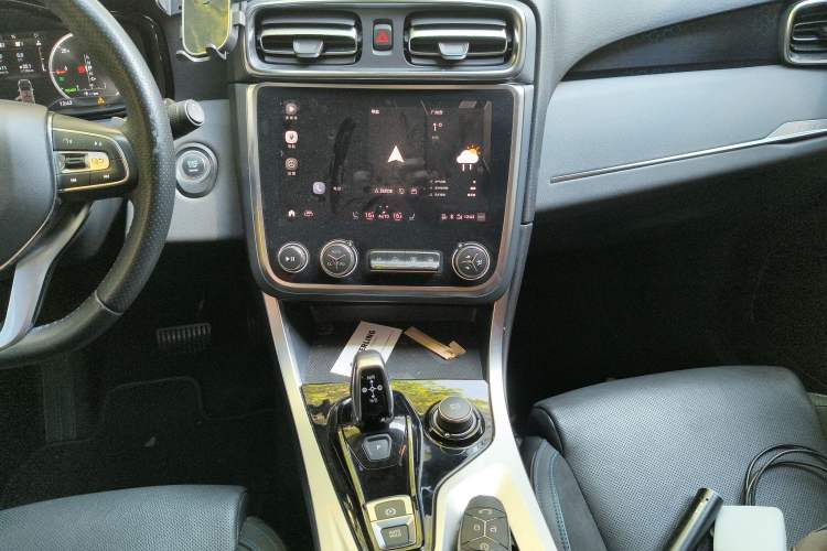 Used Lynk & Co 01 EM-P 2019 1.5T PHEV Pro Audio And AC Panel