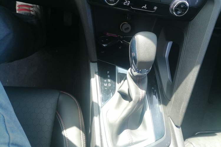 Used Chevrolet Orlando 2018 Redline 530T Automatic Enjoyment Edition (5+2 Model) – China V Standard Gear Lever