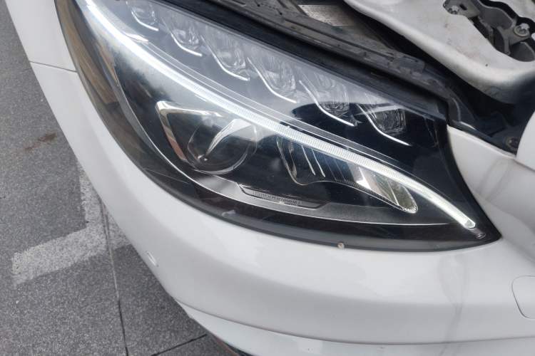 Used Mercedes-Benz C-Class 2016 C 200 L Sport Edition Right Front Headlight
