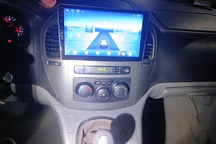 Used FORTHING Lingzhi 2013 M5 Q3 2.0L 7-seat Long-Wheelbase Comfort Model
