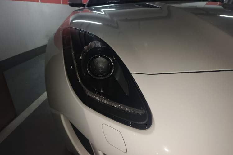 Used Jaguar F-TYPE 2016 3.0 SC Hardtop Version Right Front Headlight