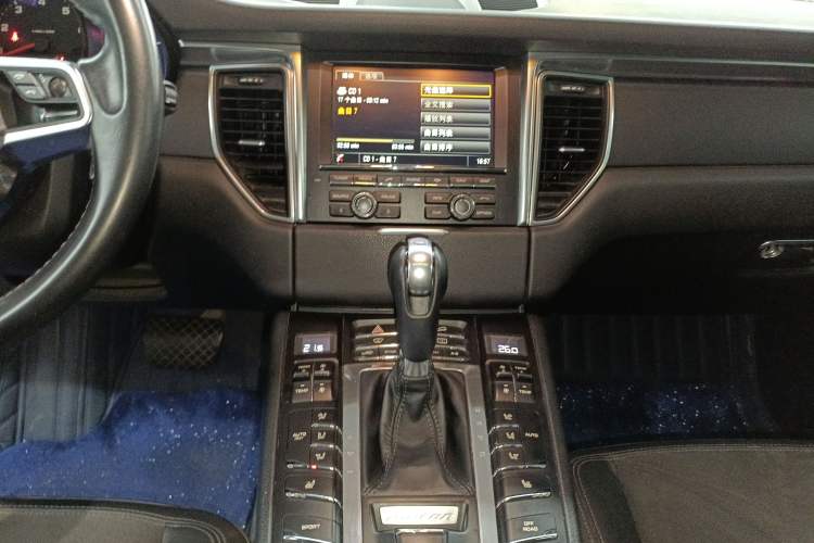 Used Porsche Macan 2016 Macan 2.0T Audio And AC Panel