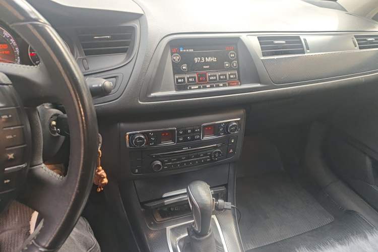 Used Citroen C5 2014 1.6T Automatic Luxury Model Audio And AC Panel