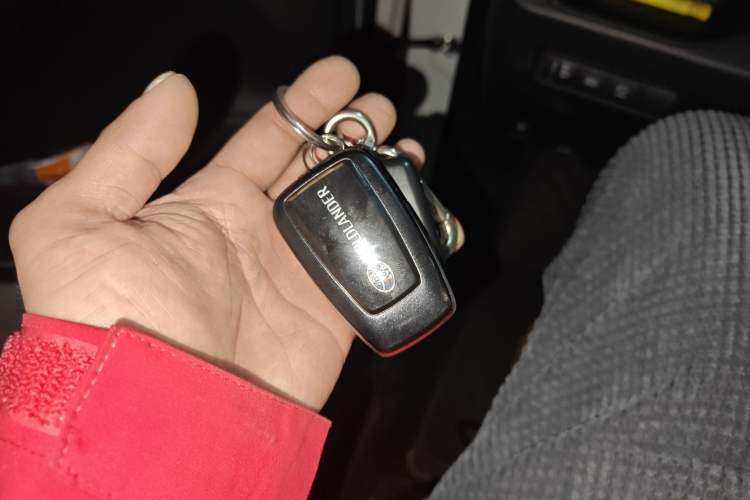 Used Toyota Wildlander 2022 Dual-Engine 2.5L E-CVT Two-Wheel Drive Luxury PLUS Edition Vehicle Key